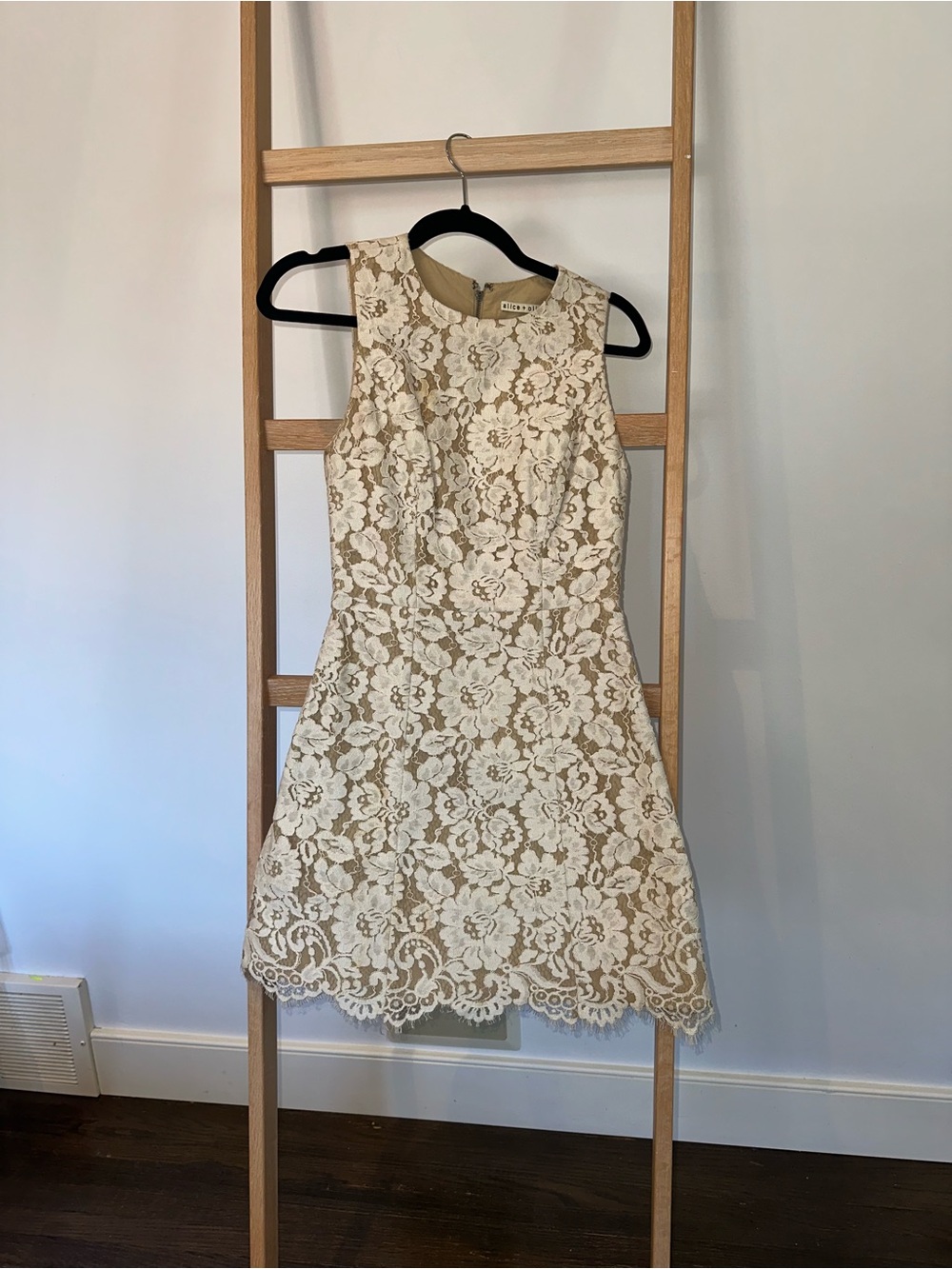 Alice and Olivia Sleeveless Lace Shift Dress in Cream by Unknown Brand